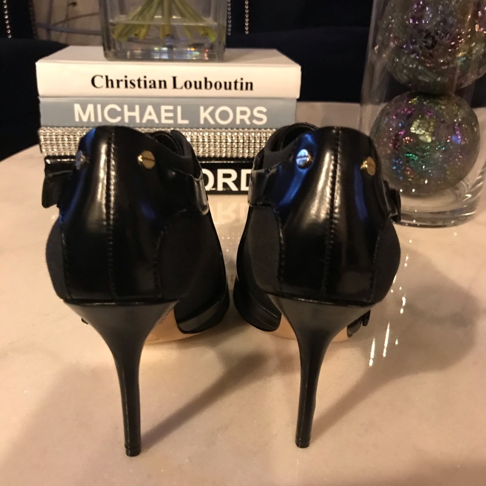 Gorgeous Rachel Roy Alena Black Bootie - 6.5 - Picture 5 of 8